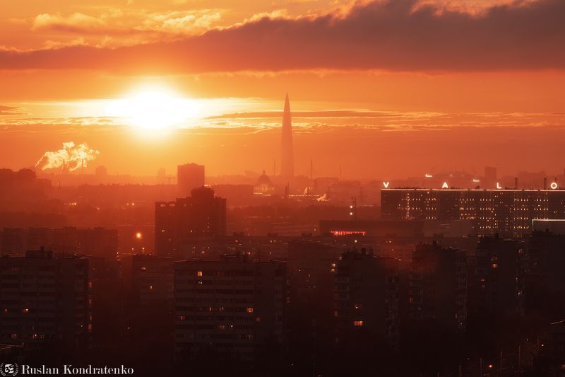 санкт-петербург, закат, троицкий собор, лахта-центр, лахта, небоскреб, прострел, time blending, композитная фотография Лахта-Центр и Троицкий соборphoto preview