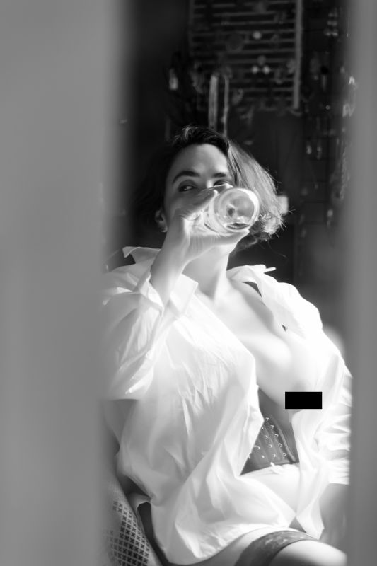 portrait, woman portrait, portrature, bw, bnw, black and white, people,monochrome, портрет, женский портрет, женщина, чб, черно-белый портрет, черно-белая фотография, чулки, ню, nude, stockings, ***photo preview