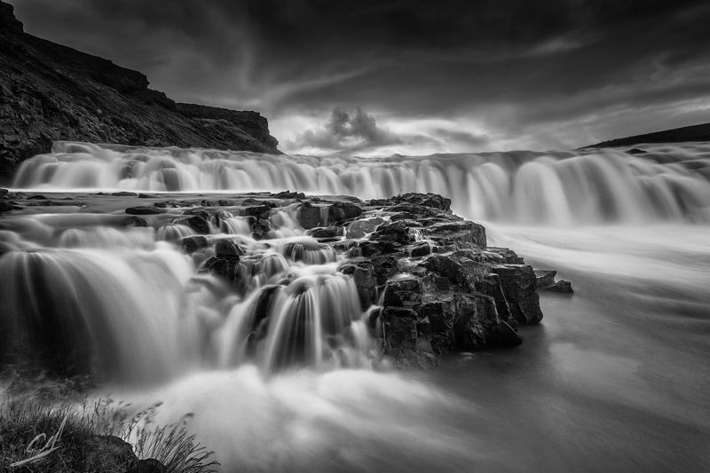 * QI SPACE * B&W photo Exhibitionphoto preview