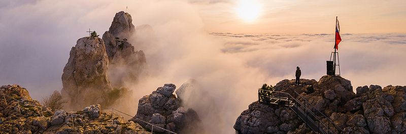 крым, ялта, ай-петри, осень в ялте, туман в ялте, зубцы ай-петри, пейзажи крыма, крымские пейзажи Выше облаковphoto preview