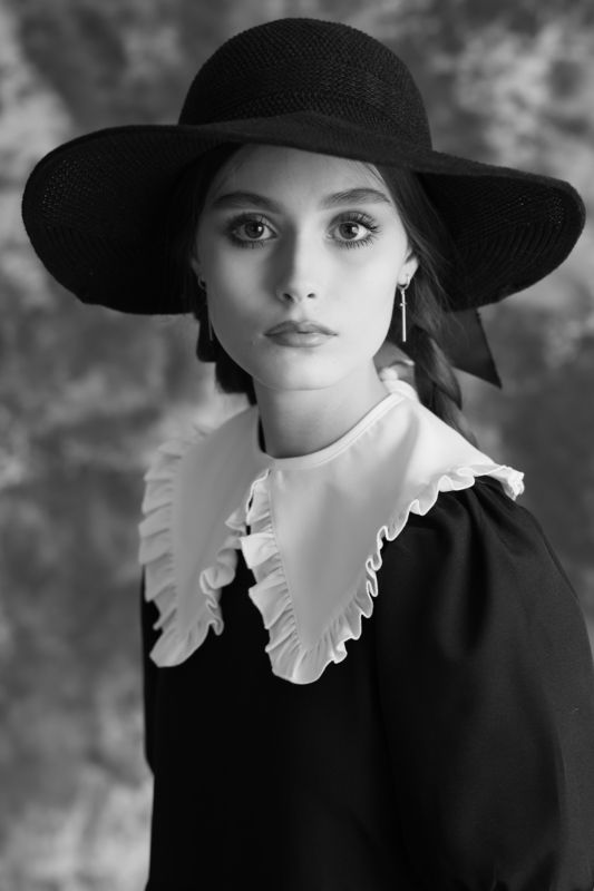 девушка, красота, юность, мода, глаза, шляпа Дарьяphoto preview