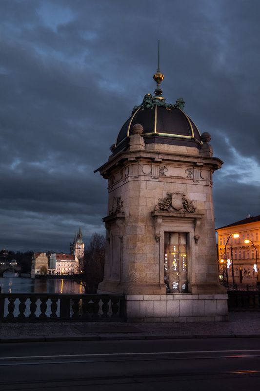 Злата Прагаphoto preview