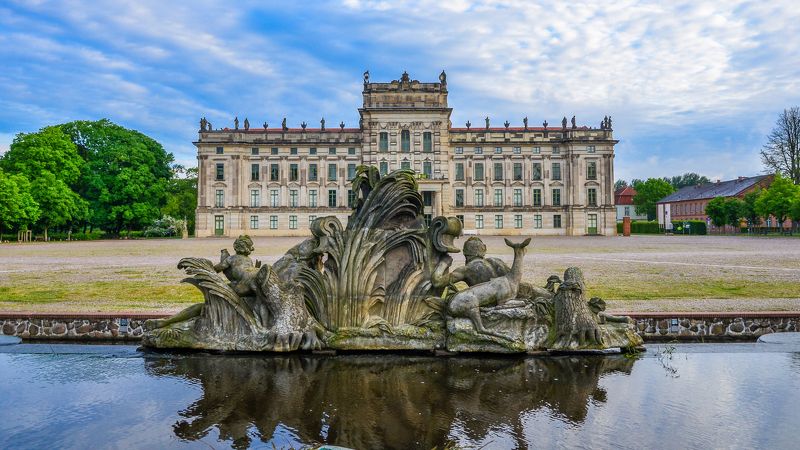 Германия, Дворец, Парк Дворец Людвигслюст, Германияphoto preview