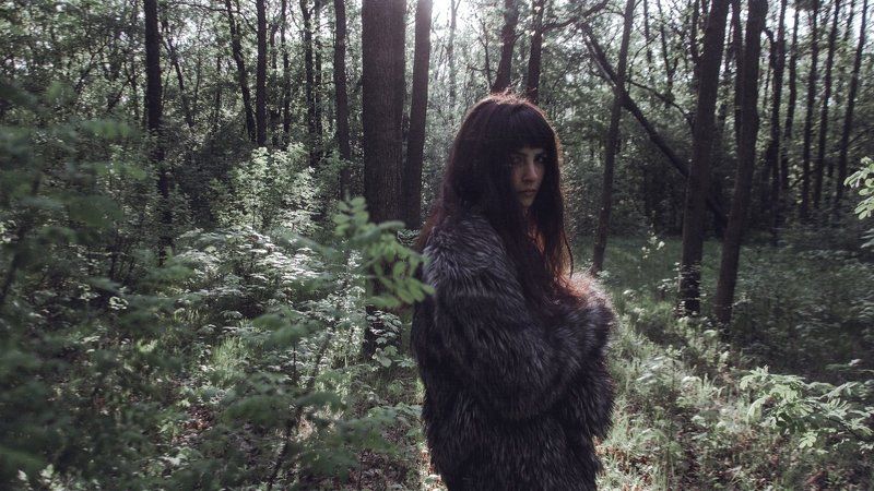 Лес, Портрет девушки Лиляphoto preview