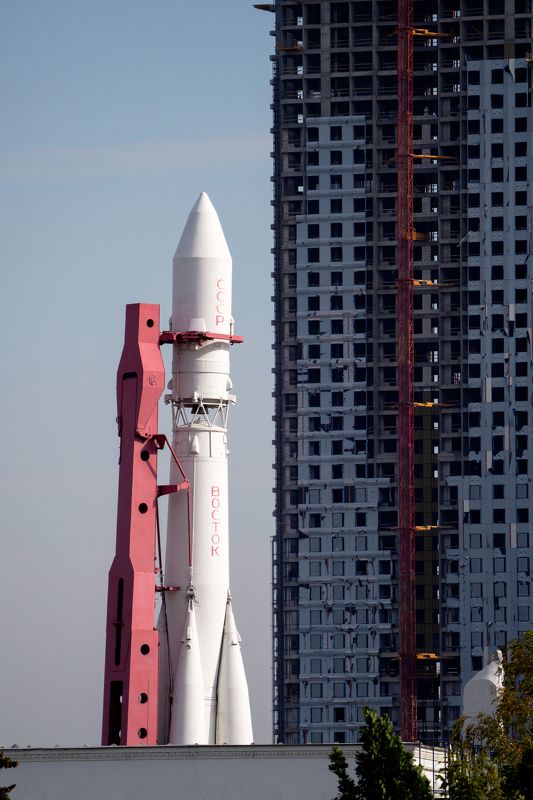 Москва.ВДНХ.Вид сзади павильона Космос.photo preview