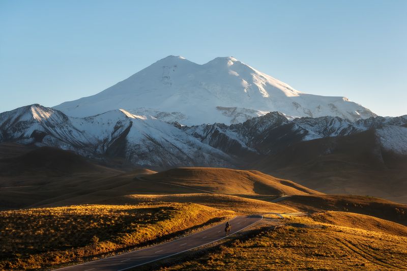кавказ,  эльбрус, гора, горы, дорога, кабардино-балкария, приэльбрусье, горная дорога Путь к вершинеphoto preview