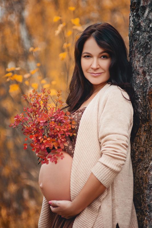 mom and baby, mom, pregnancy, maternity, mother, familyphoto, love, family, pregnancyphoto, материнство, мама, мама и малыш, мать и дитя, любовь, портрет, семейный портрет, беременность, осень, будущая мама, в ожидании, фотосессия  фото превью