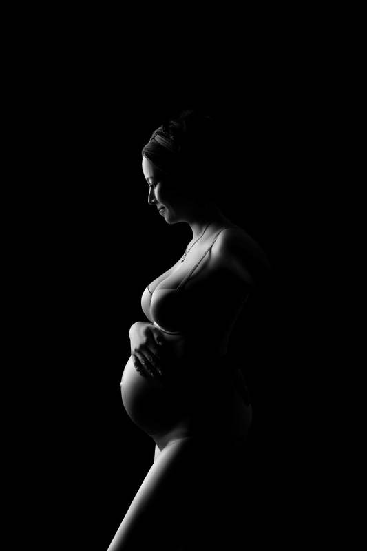 mom and baby, mom, maternity, pregnancy, mother, love, family, pregnancyphoto, familyphoto, материнство, мама, мама и малыш, мать и дитя, любовь, портрет, студийный портрет, семейный портрет, беременность, будущая мама, в ожидании  фото превью