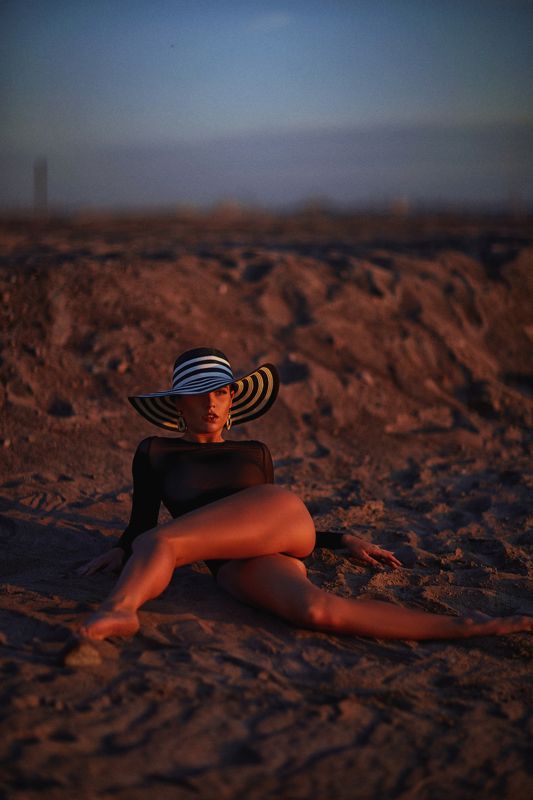 девушка,жанр,портрет,фотография,модель,арт,portrait,photography, middle,nature,soul,свет,girl,canon 35mm, woman,monochome,ню,гламур photo preview