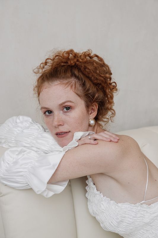 женский портрет, студийный портрет, невеста, утро невесты Женский портретphoto preview