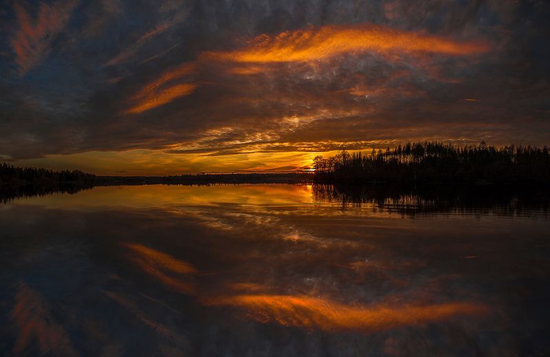 Закат на озереphoto preview
