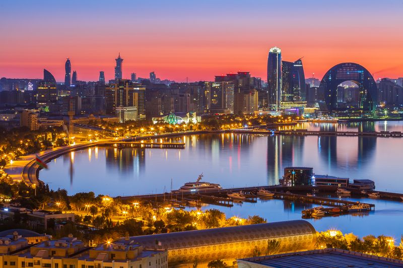 Рассветный Бакуphoto preview