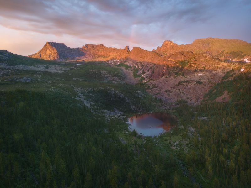 ергаки, радужное озеро, спящий саян, саяны, горы, озеро, тайга, лес, закат Спящий Саянphoto preview