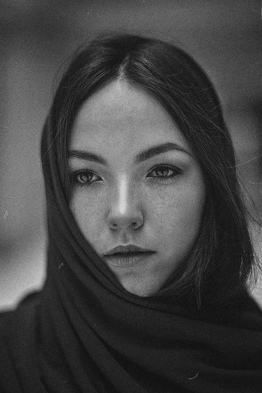 девушка,жанр,портрет,фотография,модель,арт,portrait,photography, middle,nature,soul,свет,girl,canon 35mm, woman,monochome,ню,гламур photo preview