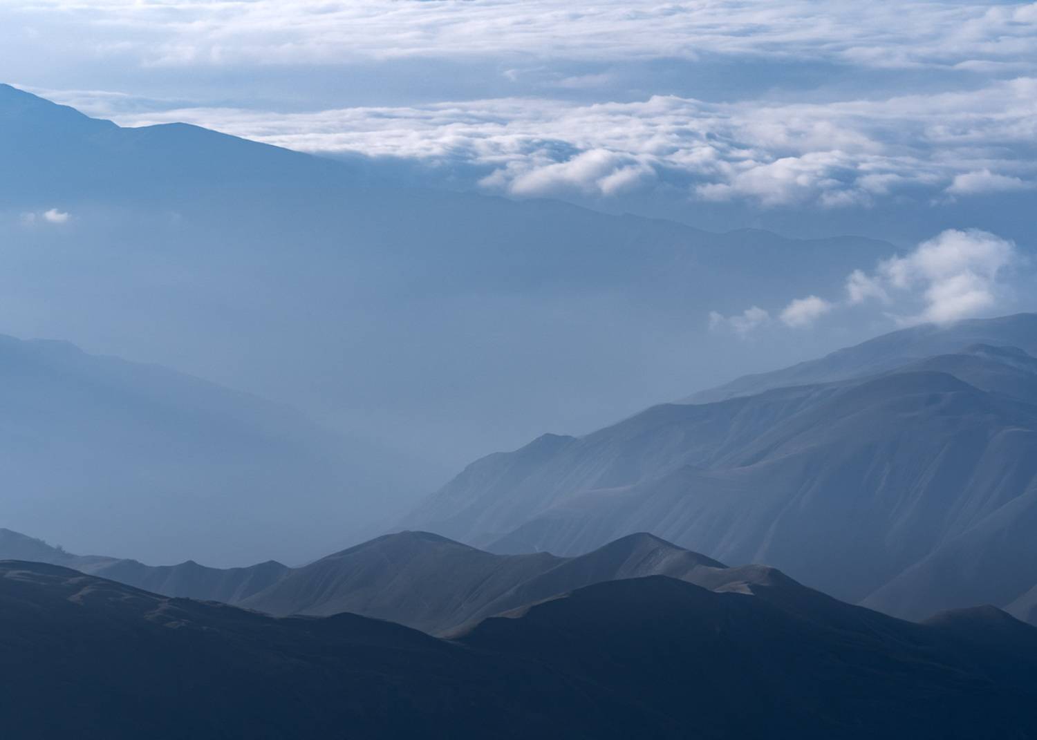 Гора Шалбуздаг. Выше облаков. 4142м… Mount Shalbuzdag. Higher than clouds. 4142m.... Автор: Евгений Важенин , Евгений Важенин