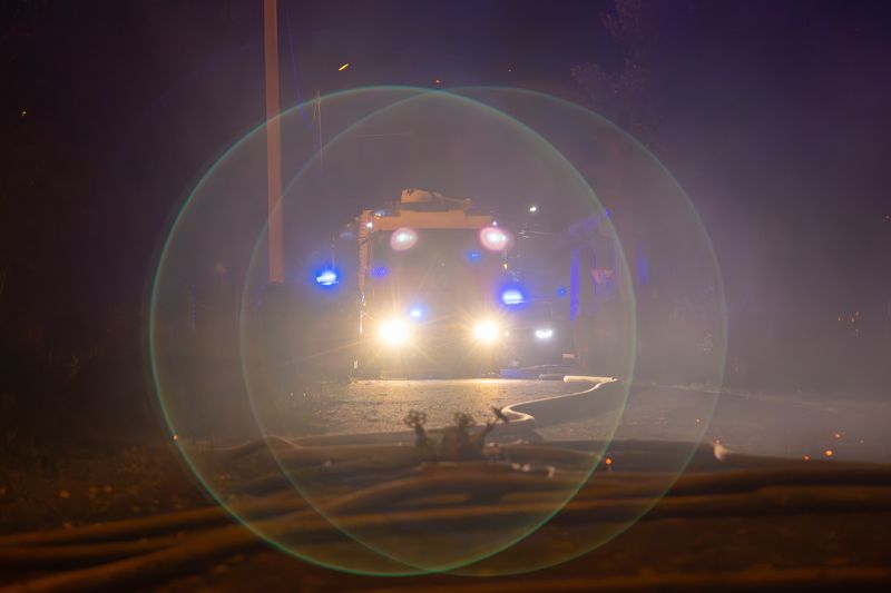 огонь, пожарные, emergency, help, save, мчс, fire, firefighter, rescue, rescuers, спасатели, дым, работа, brave, пожарные, ночь, репортаж Ночной бойphoto preview