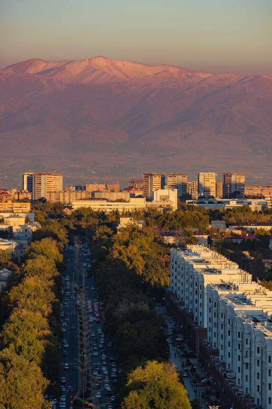 ташкент, узбекистан, городской пейзаж, архитектура, закат, горы Первый снег в горахphoto preview