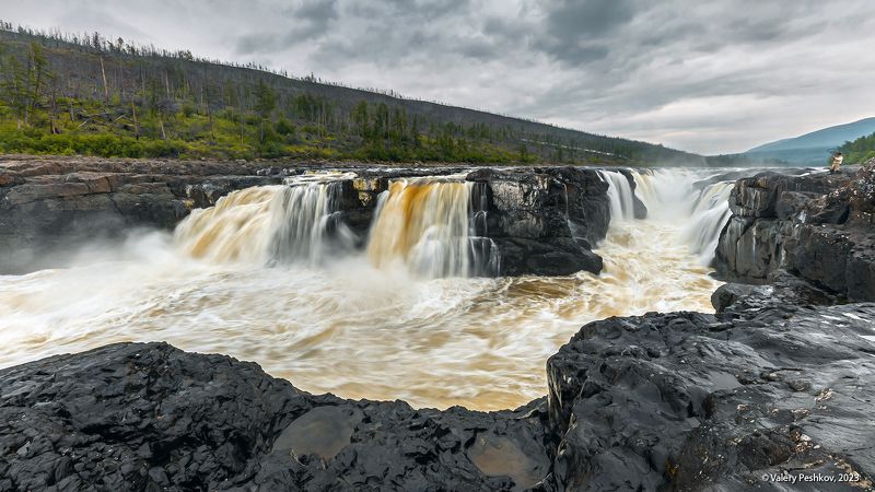 большой курейский водопад, река курейка, плато путораны, каньон, скалы, пороги, лиственницы, владимир коваль Большой Курейский водопад (2)photo preview
