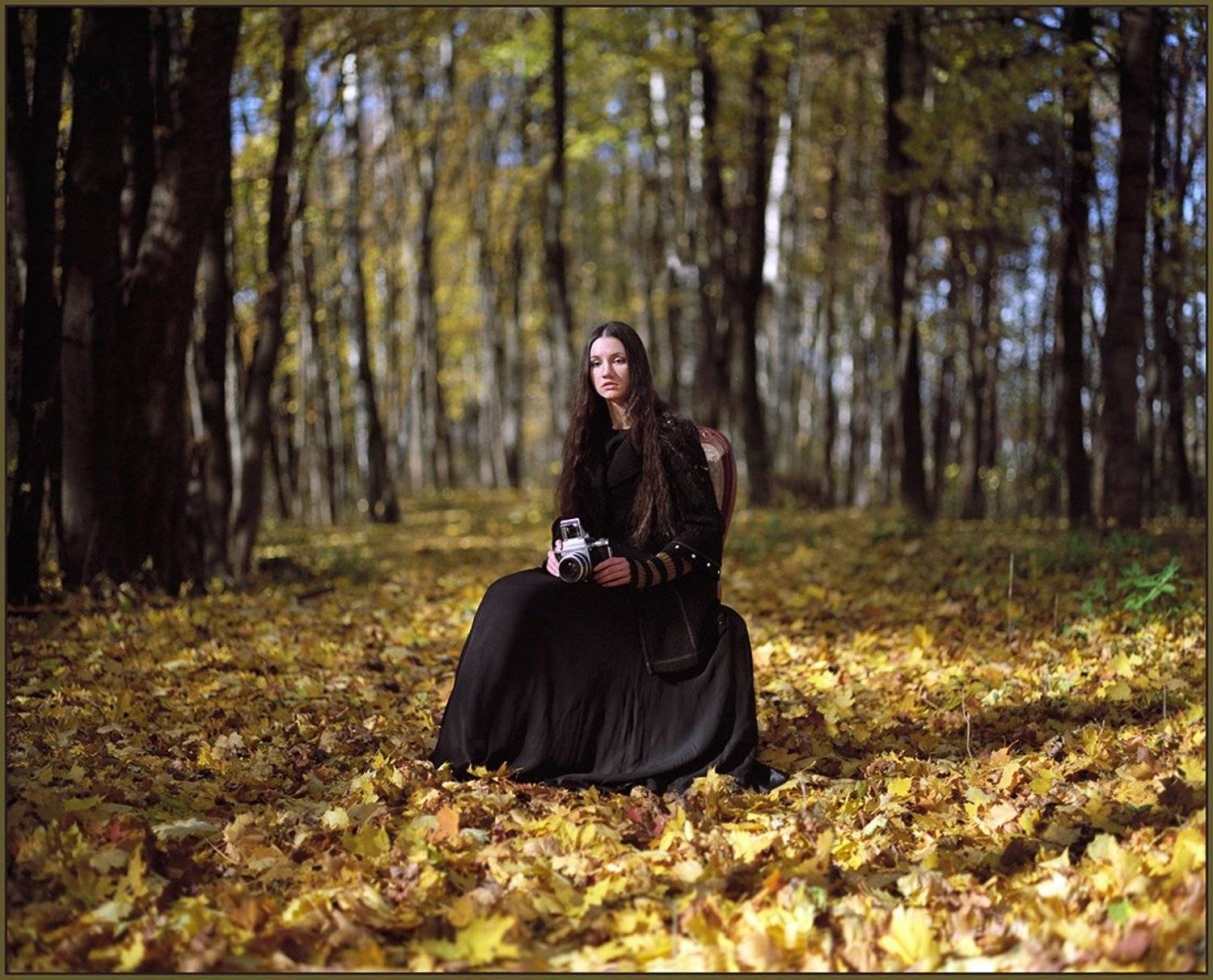 Film, Medium format, Аналоговая фотография, Девушка в парке, Девушка с фотоаппаратом, Золотая осень, Романтический портрет, Давыдов Михаил