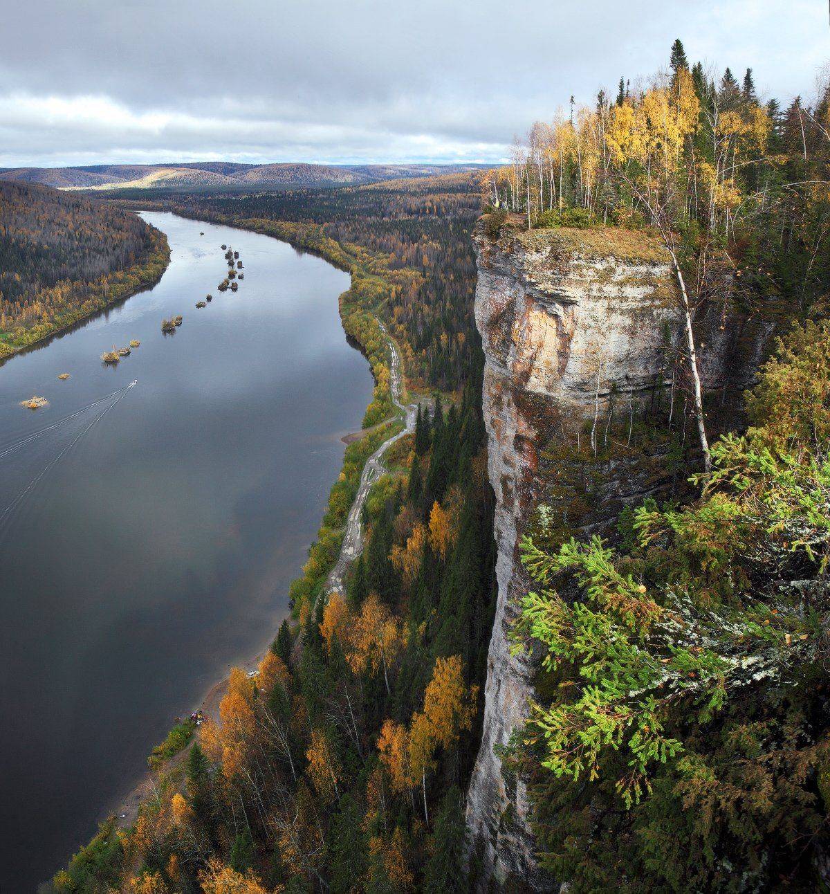 Ветлан. Автор: Сергей Макурин Ветлан, Вишера, Осень, Пейзаж, Природа, Река, Скала, Урал, Сергей Макурин