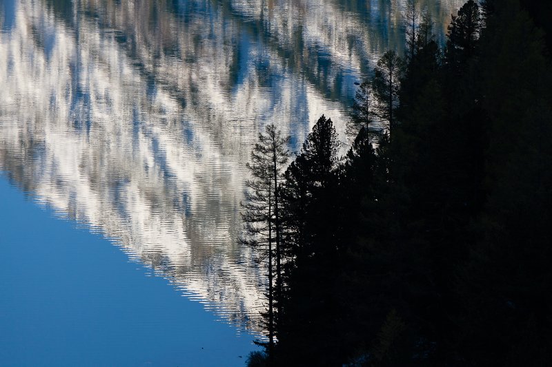 отражение, озеро, лес, горы Перевёрнутый мирphoto preview