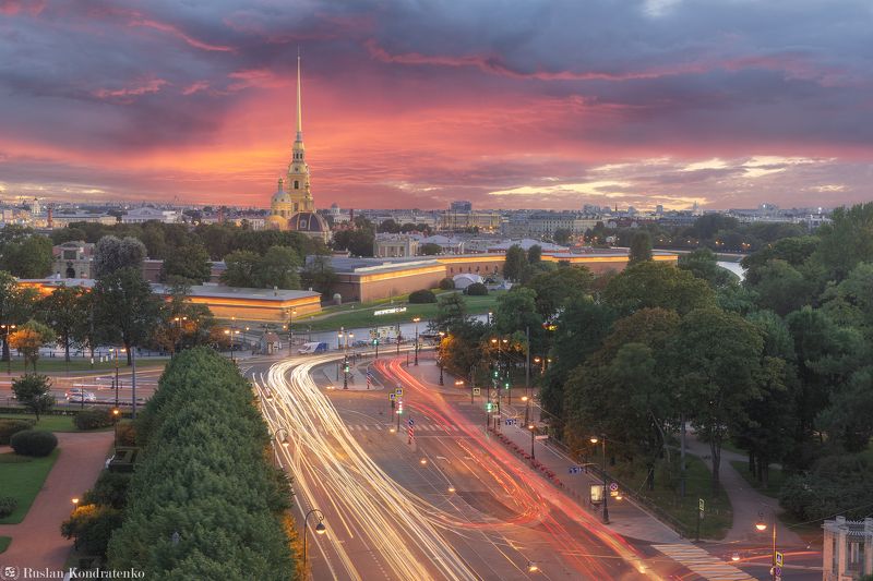 санкт-петербург, петропавловский собор, петропавловская крепость, закат Петропавловская крепость и улица Куйбышева фото превью