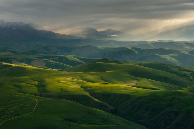 приэльбрусья, горы, долина, лето Плато Канжолphoto preview