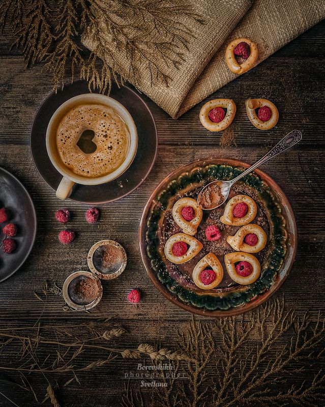 Раскладка, флетлей, Flatley, кофе, низкий ключ, Dark photo, малина, фуд-фото, food photo, еда Кофе и малинаphoto preview