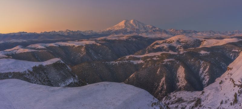 Эльбрус на рассветеphoto preview