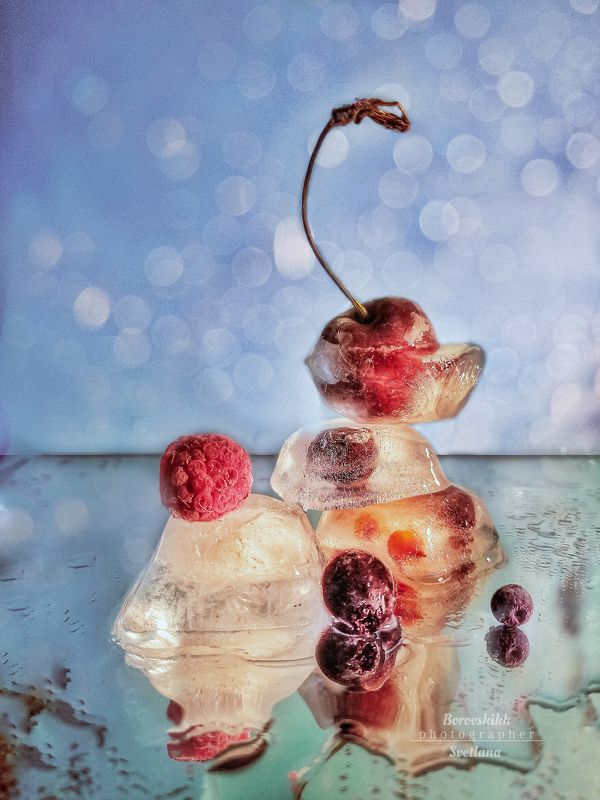 макро,  макро на телефон, macro, macro lens, ягода, боке Вишенка  на торте...photo preview