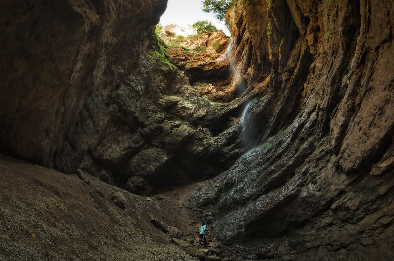 На дне глубокого колодцаphoto preview