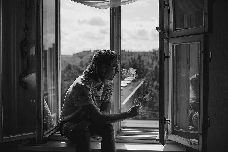 Smoking on the wind.photo preview