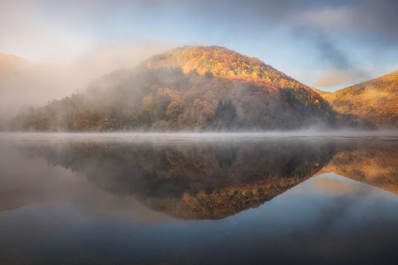 autumn colour fog sunrise  Autumn vibesphoto preview