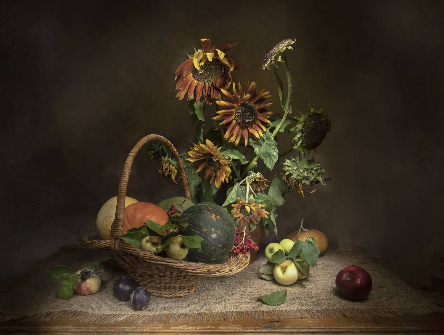 Осеннее..... Автор: Татьяна Феденкова натюрморт, подсолнух, тыква, яблоко, Татьяна Феденкова