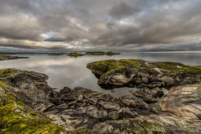 Мох и камниphoto preview