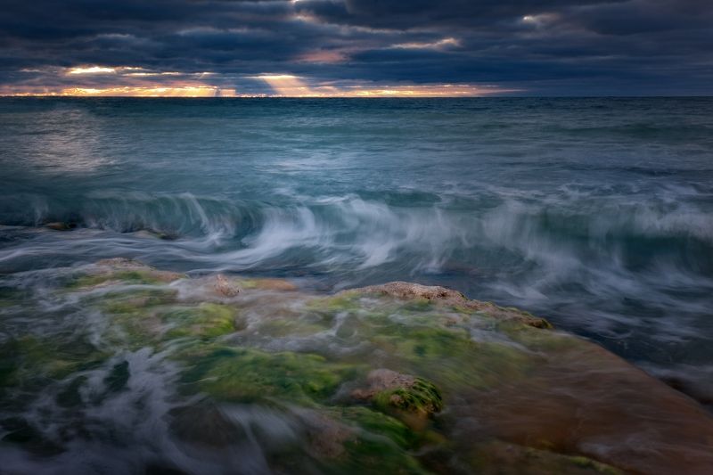 Неспокойный закатphoto preview