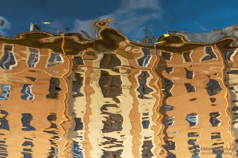 абстракция, акваабстракция, акваграфика, отражение на воде, красивая вода, парейдолия, город, санкт-петербург, канал грибоедова, Осенний призрачный мир канала Грибоедова. Акваабстракцияphoto preview