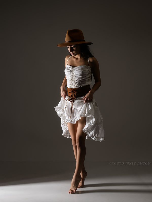 портрет, модель, студия, стиль, фотограф, москва Old style photo preview