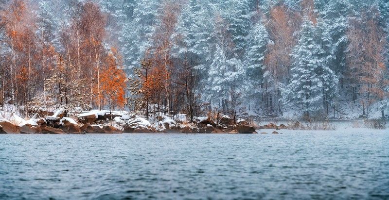 Встреча зимы с осеньюphoto preview