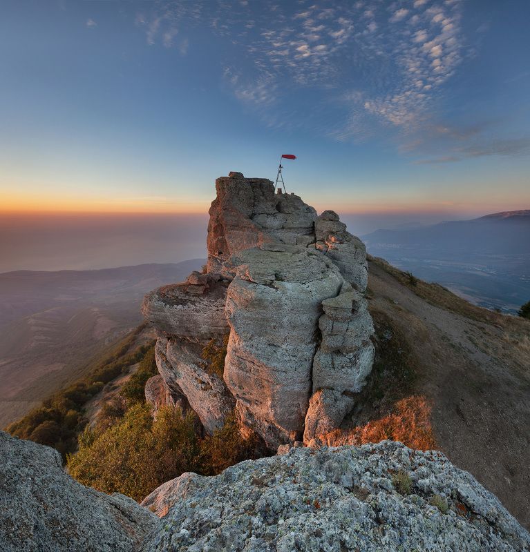 Рассвет на Демерджиphoto preview