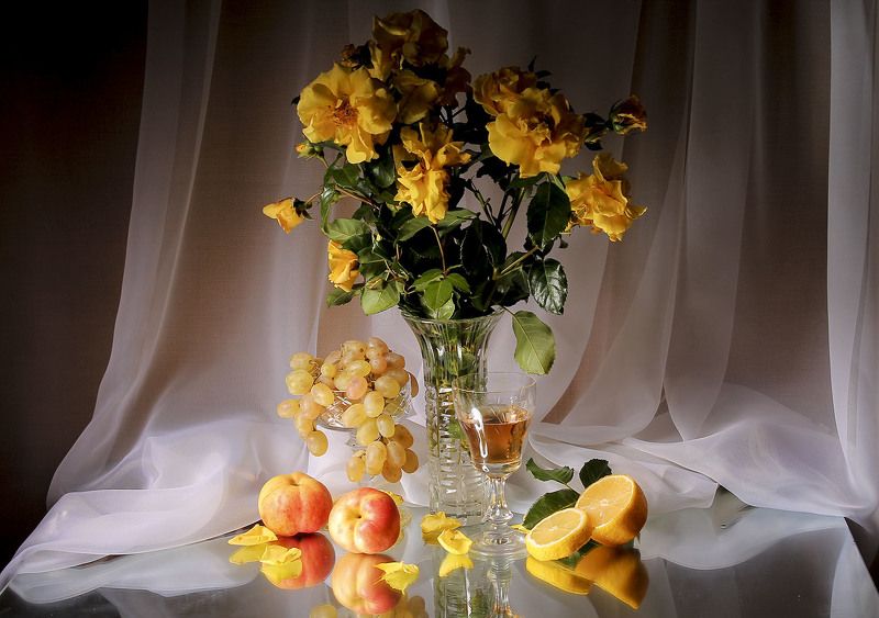 натюрморт, фрукты, розы. Розы и фруктыphoto preview