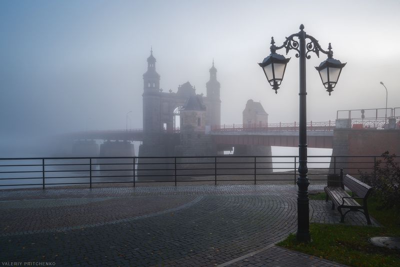 В тишине утреннего тумана.photo preview