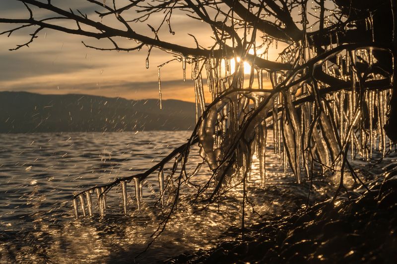 байкал, ноябрь, сосульки, закат Ноябрьский вечер на Байкалеphoto preview