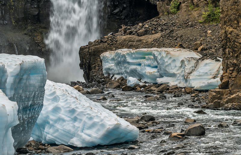 наледи, натёчный лёд, плато путораны, водопад, река, уксикта, яктали, владимир коваль Уксикта крупным планомphoto preview