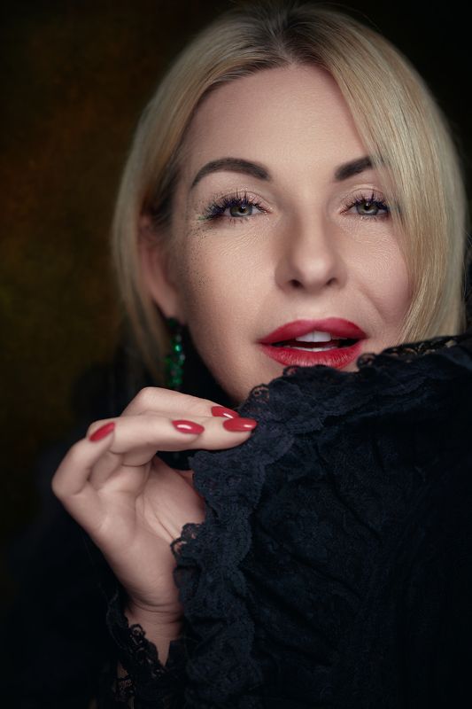 Under the black veilphoto preview