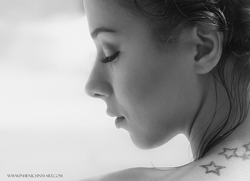 портрет, утро, женский портрет, крупный план, силуэт, свет Силуетphoto preview