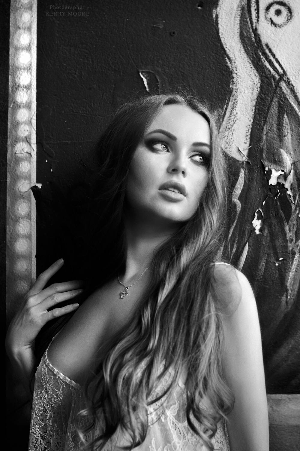 Natalia. Автор: Kerry Moore portrait, beauty, sexy, girl, model, eyes, woman, female, glamour, style, fashion, face, black and white, monochrome, light, Kerry Moore