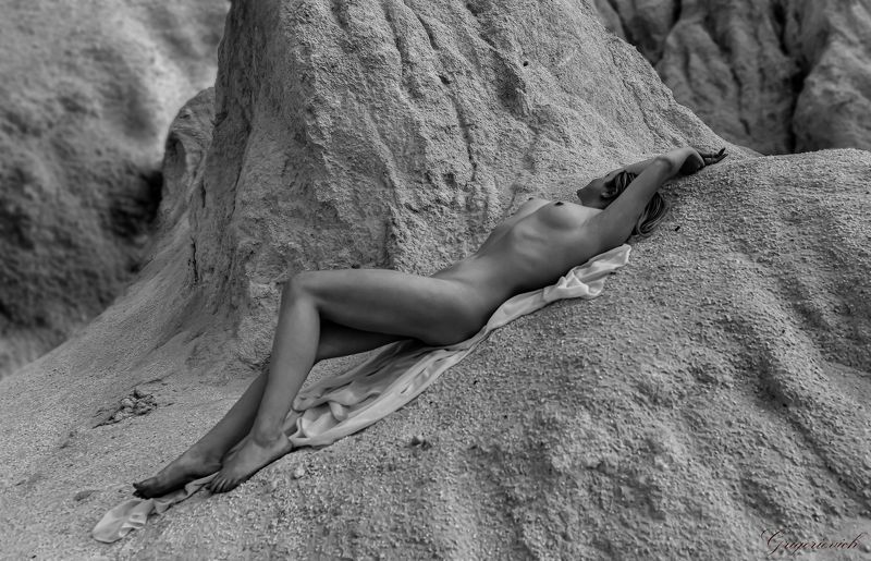 девушка. песок. красота. фигура. грудь. Ольгаphoto preview