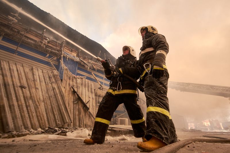 огонь, пожарные, emergency, help, save, мчс, fire, firefighter, rescue, rescuers, спасатели, дым, работа, brave photo preview