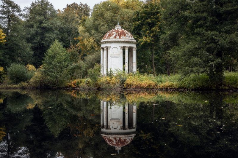 Вид на ротонду фото превью